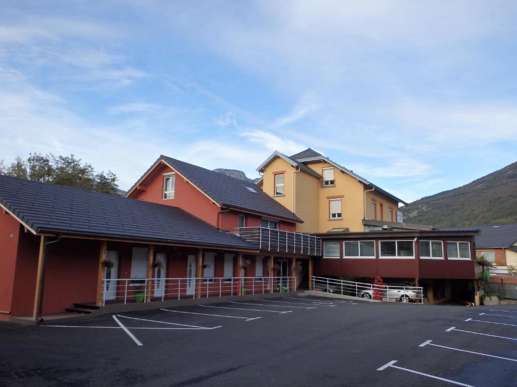 Contact Hotel Les Ailes Challes-les-Eaux Habitación foto